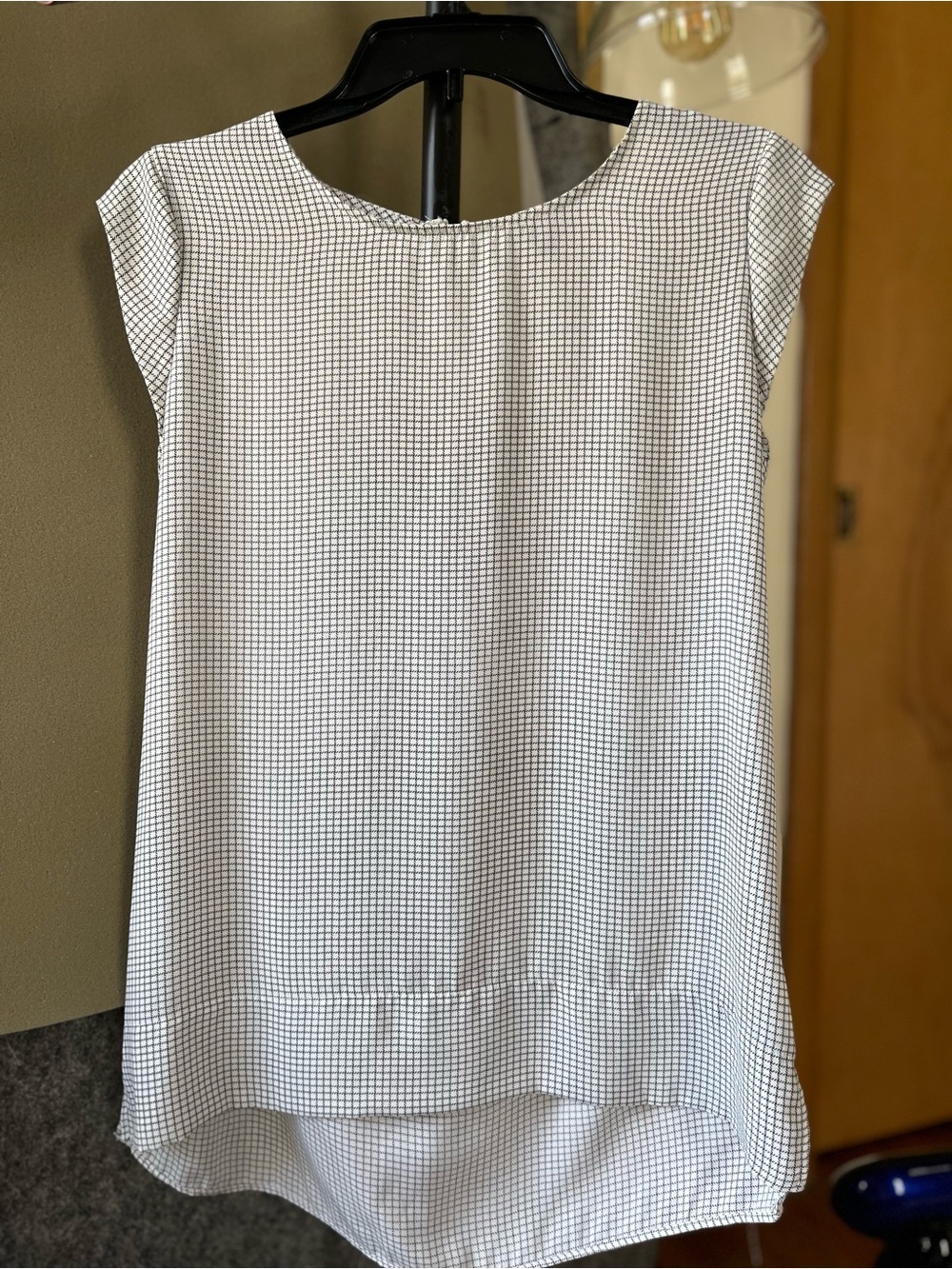 The Limited Sleeveless Grid Print Tunic in White and Black, size S